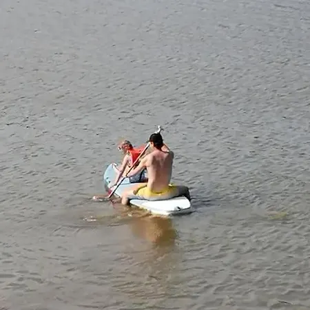 Swietna Nad Jeziorem 度假居 Swietne