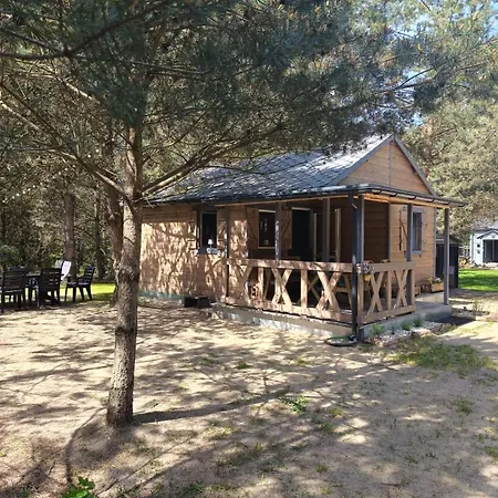 Swietna Nad Jeziorem 度假居 *