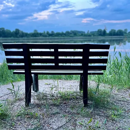 Swietna Nad Jeziorem 別荘