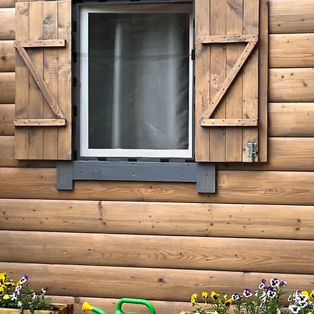 Swietna Nad Jeziorem Tatil Evi *