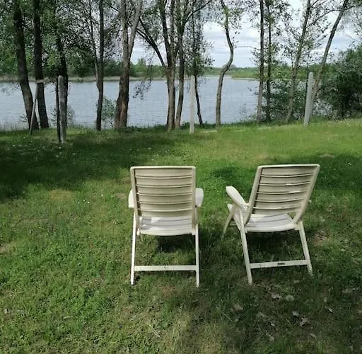 別荘 Swietna Nad Jeziorem *