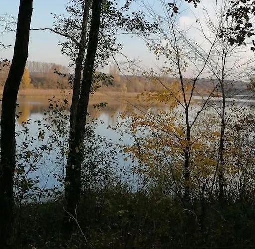 Swietna Nad Jeziorem 別荘