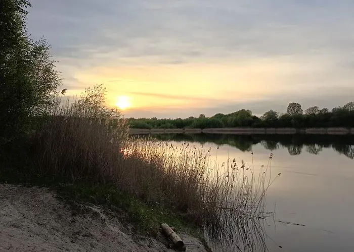 Swietna Nad Jeziorem 別荘 *