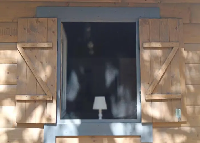 Swietna Nad Jeziorem 別荘