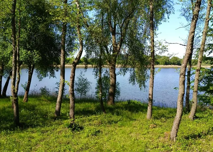 Swietna Nad Jeziorem * Świętne